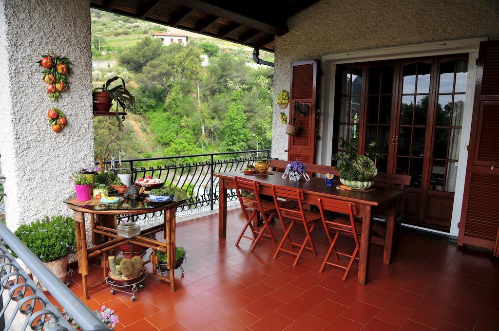 Le Rose Villa San Biagio della Cima Exteriör bild